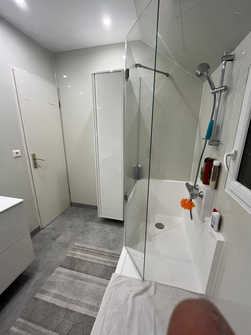 Douche après rénovation à Villemoisson-sur-Orge